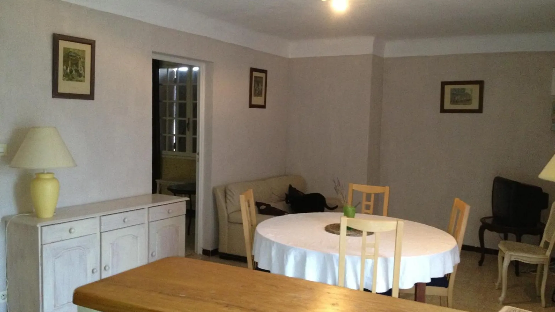 Campsite Camping De L'Eouviere Montmeyan